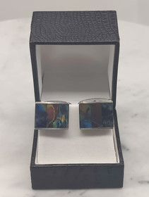 Vintage hopeiset kalvosinnapit spektroliitillä