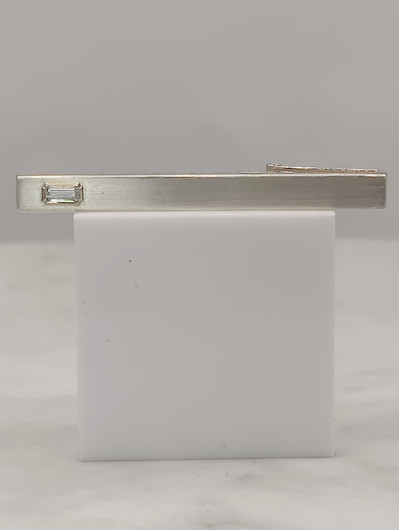 Vintage silver tie pin with stone