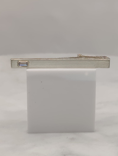 Vintage silver tie pin with stone