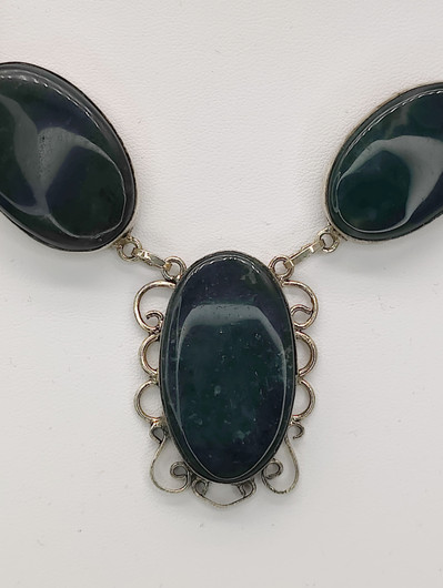 Vintage silver necklace with big green stones