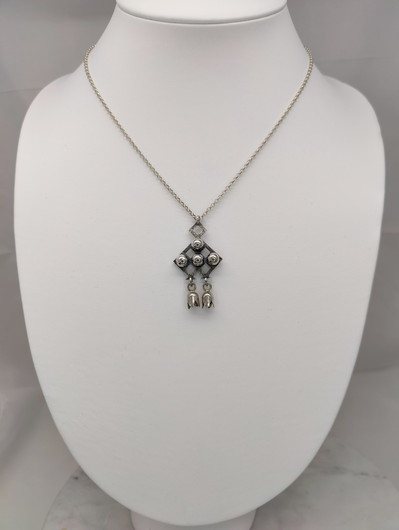 Vintage silver pendant with chain