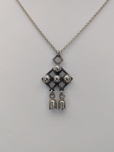 Vintage silver pendant with chain