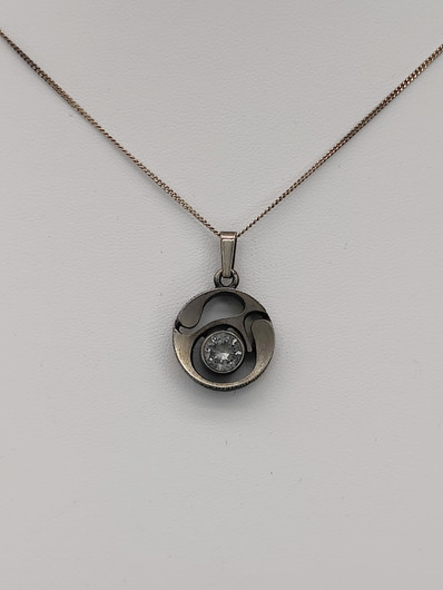 Vintage silver pendant with chain