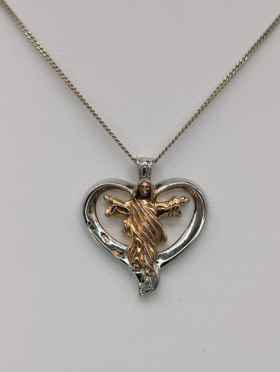 Vintage silver pendant with chain
