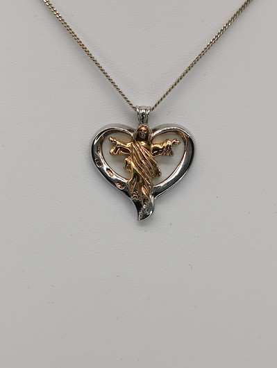 Vintage silver pendant with chain
