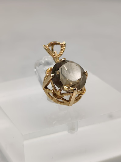 Vintage gold pendant with quartz 