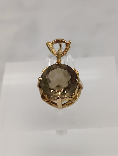 Vintage gold pendant with quartz 