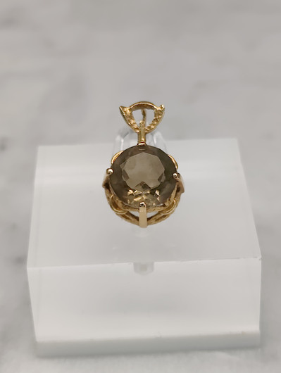 Vintage gold pendant with quartz 