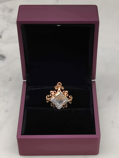 Vintage gold pendant with topaz