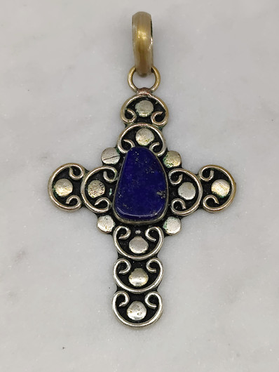 Vintage silver pendant with lapis lazuli