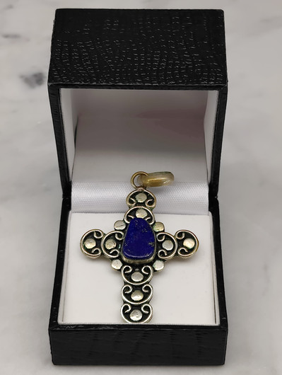Vintage silver pendant with lapis lazuli