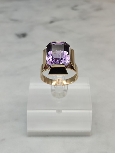 Vintage Amethyst gold ring 