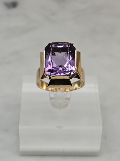 Vintage Amethyst gold ring 
