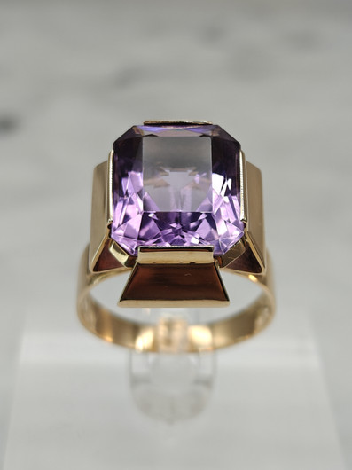 Vintage Amethyst gold ring 