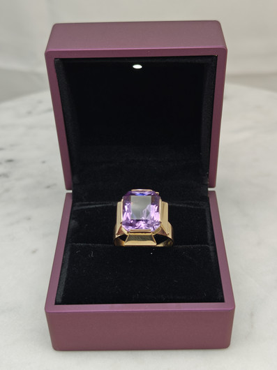 Vintage Amethyst gold ring 