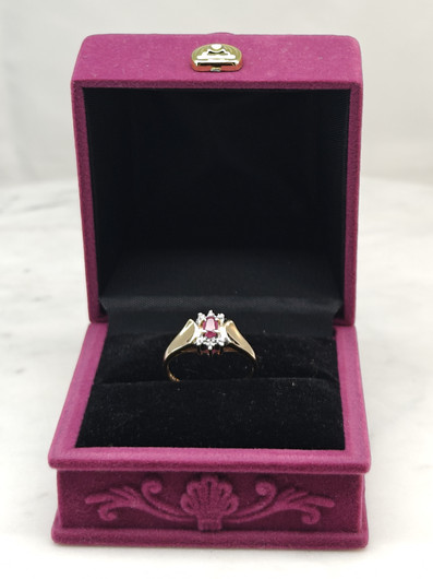 Vintage ruby gold ring with diamonds 