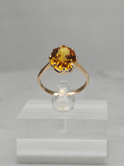 Vintage synthetic sapphire gold ring  