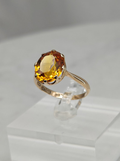 Vintage synthetic sapphire gold ring  