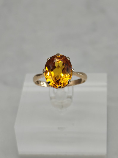Vintage synthetic sapphire gold ring  