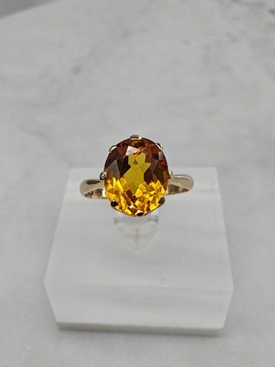 Vintage synthetic sapphire gold ring  