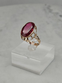 Vintage synthetic Ruby gold ring  