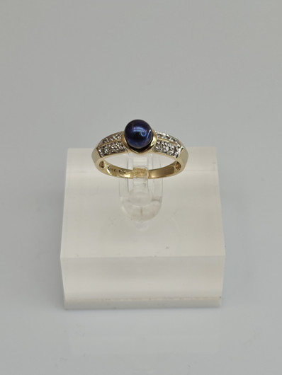 Vintage Pearl gold ring with diamonds 