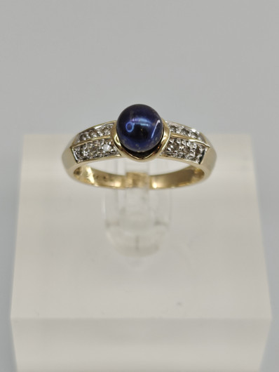 Vintage Pearl gold ring with diamonds 