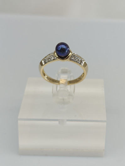 Vintage Pearl gold ring with diamonds 