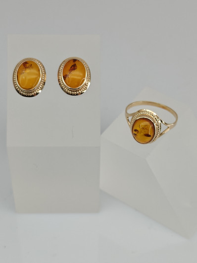 Vintage gold set of ring and earrings with Baltic amber
