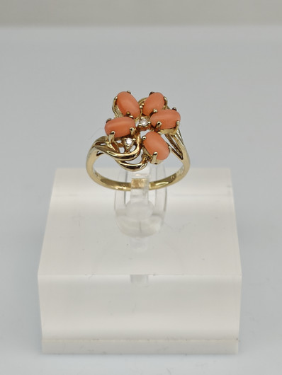 Vintage Coral ring with diamonds