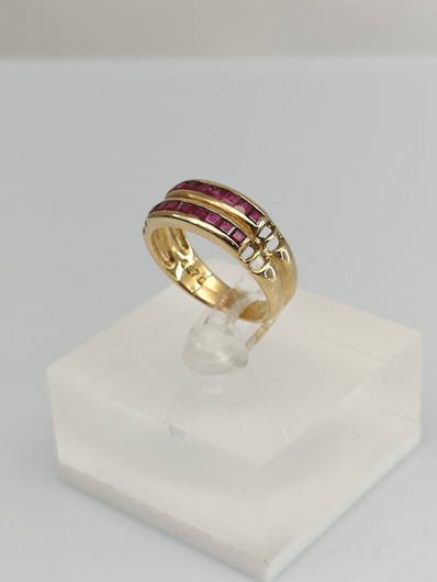 Vintage Ruby gold ring  