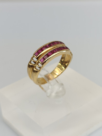 Vintage Ruby gold ring  
