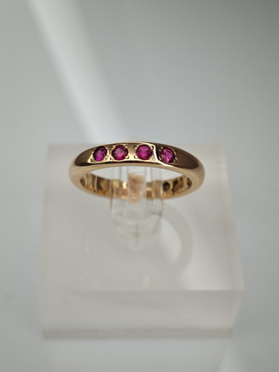 Vintage Ruby gold ring  