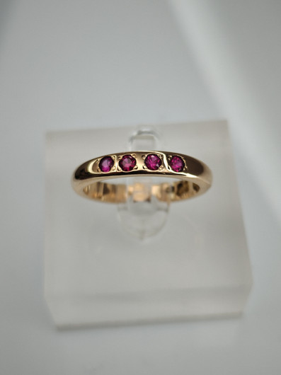 Vintage Ruby gold ring  