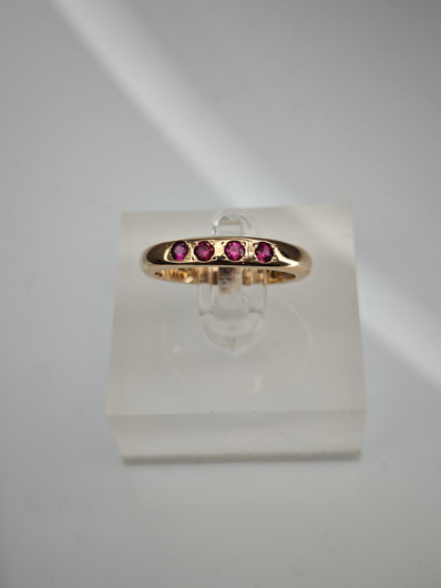 Vintage Ruby gold ring  