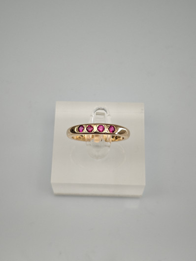 Vintage Ruby gold ring  