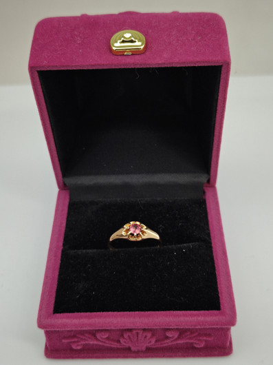 Vintage Spinel gold ring  