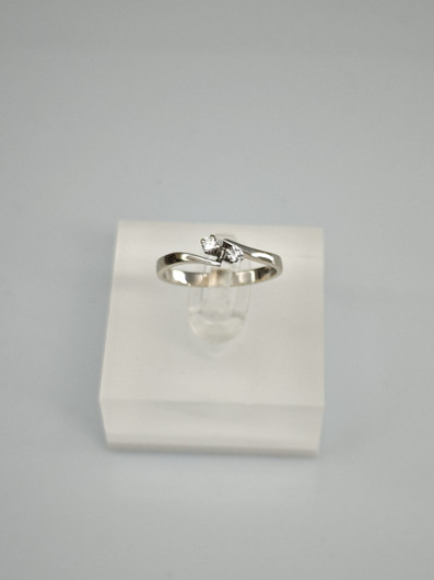 Vintage diamond gold ring  
