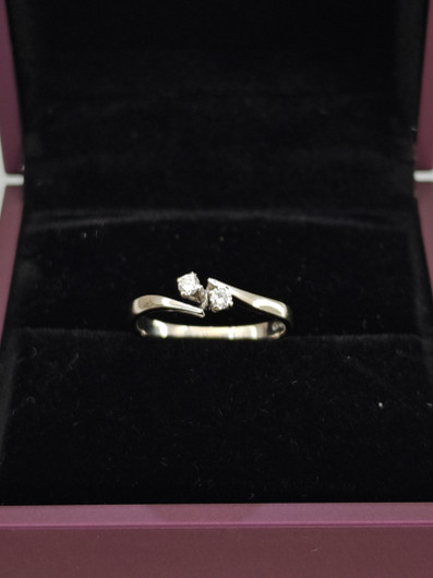 Vintage diamond gold ring  