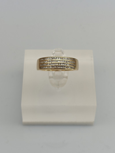 Vintage diamond gold ring  