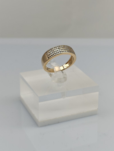 Vintage diamond gold ring  