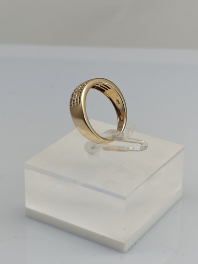 Vintage diamond gold ring  