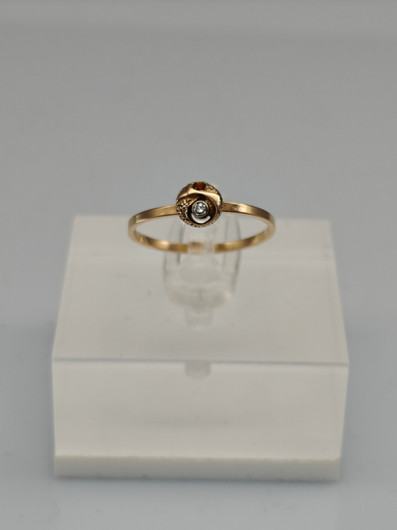 Vintage diamond gold ring  