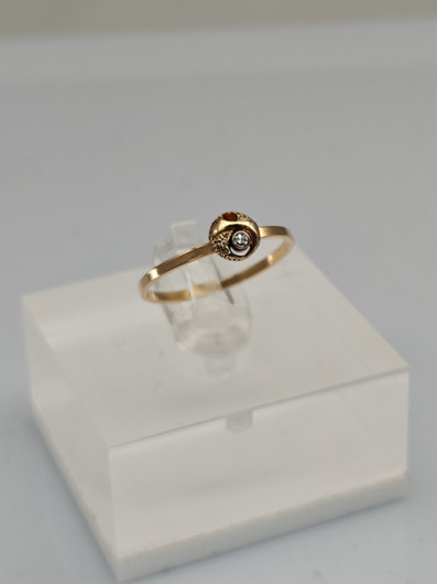 Vintage diamond gold ring  