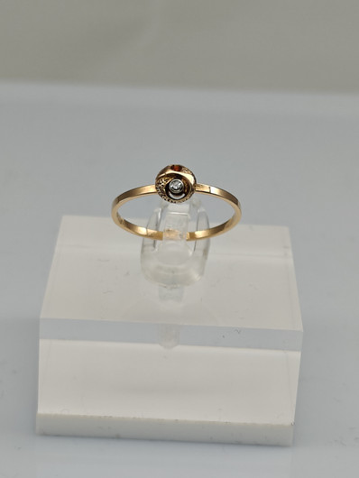 Vintage diamond gold ring  