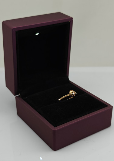 Vintage diamond gold ring  