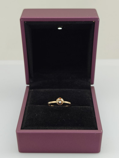 Vintage diamond gold ring  