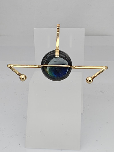 Vintage golg pendant with Labradorite stone