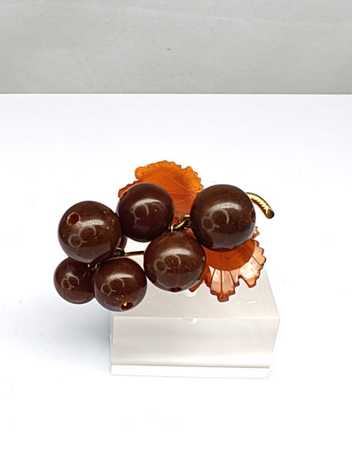 Vintage Baltic amber brooch ,like leaves and berries