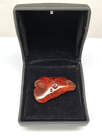 Vintage Baltic amber brooch